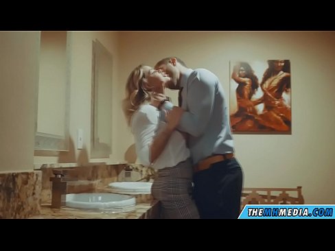 ❤️ Uma blonde obugaxayo ekuyenga endlini yangasese yomphakathi ☑  ku-zu.porn-milf-300.ru ❌